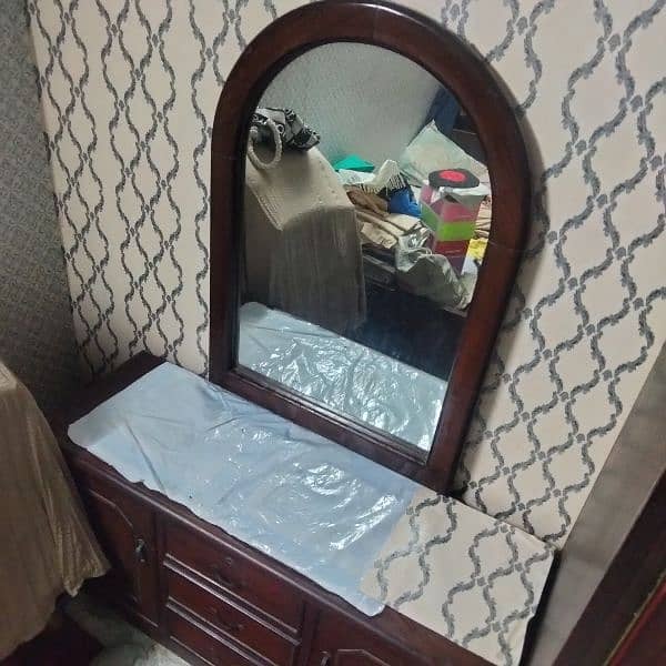 single bed and dressing table for sale 3