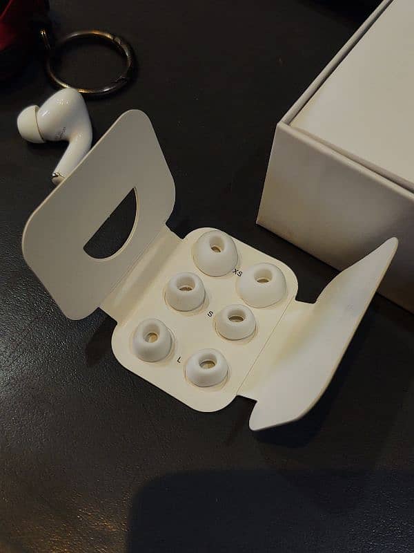 Airpods Pro 2 Generation with CASE 5