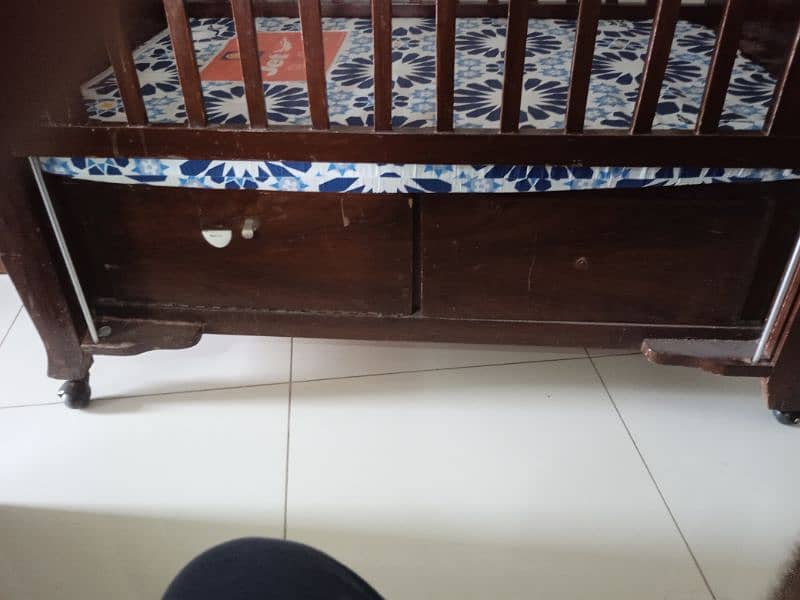 wooden baby cot 3