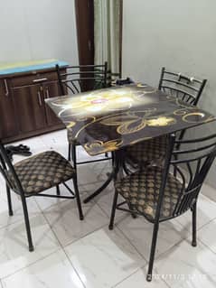 Iron Dinning Table With 4 Chairs