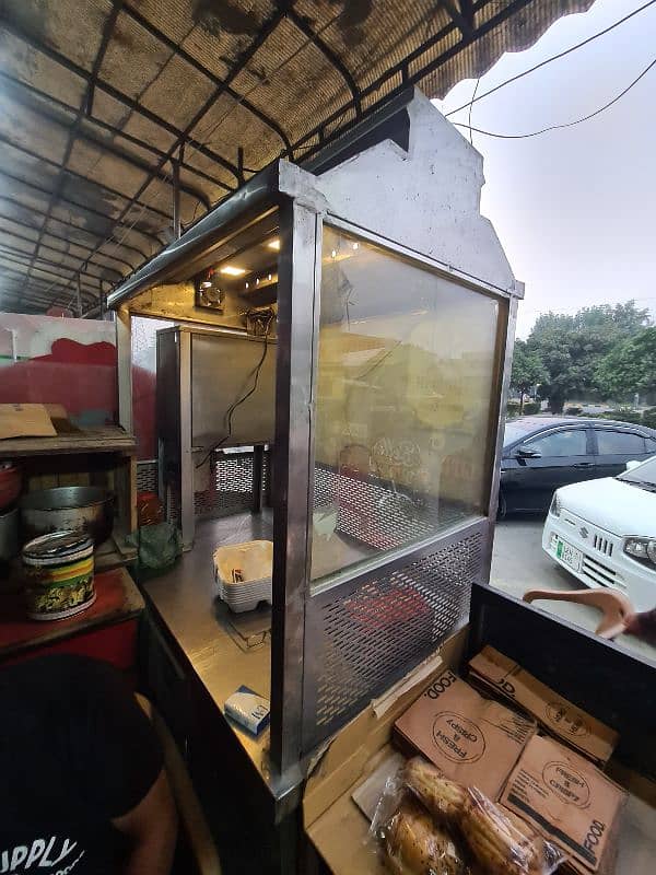 1 . shawarma counter + 7 littere automatic feryer + 2/2 ki hot plate 0