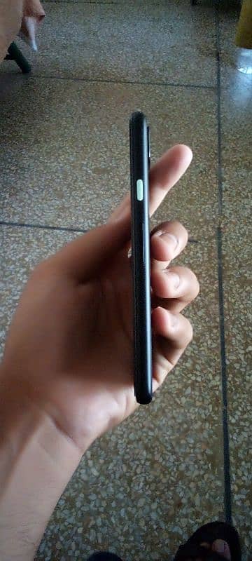 Pixel 4a4g 6/128 in good condition non pta 2