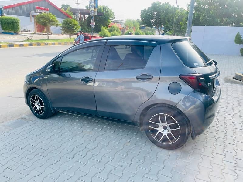 Toyota Vitz 2015/2018 with parking sensor 4