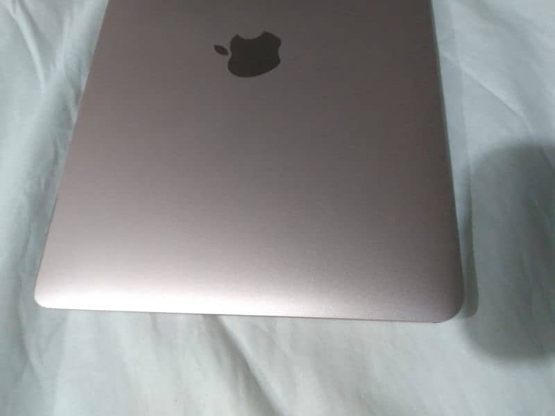 MacBook 2016 256gb m3 for sale 4