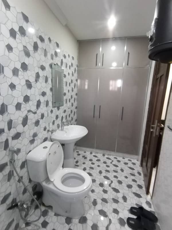 FOR RENT VERY REASONABLE PRICE 1 BED ROOM FUL FURNISHED APARTMENT SECTOR C BAHRIA TOWN LAHORE 12