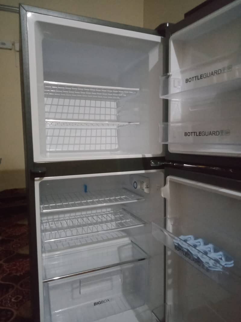 Haier E-star Refrigerator Model No. HRF-216EPB for Sale 14