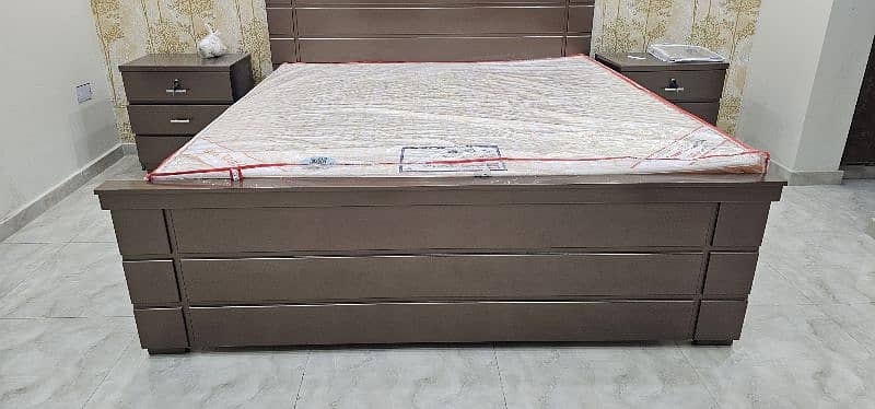 Beds king size wooden 10