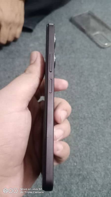 Vivo Y18 2 month used 3