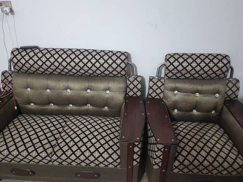 Sofa Set 3 in 1 - 6 Seater Just like New 0