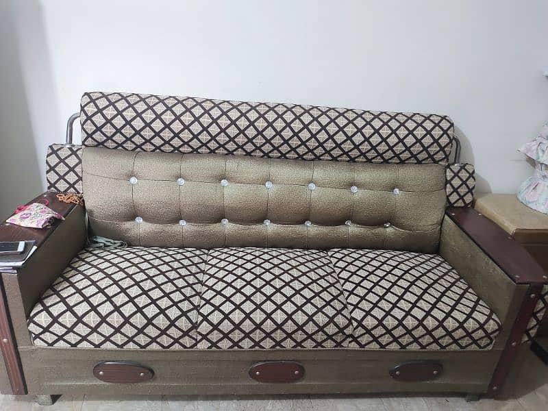 Sofa Set 3 in 1 - 6 Seater Just like New 5