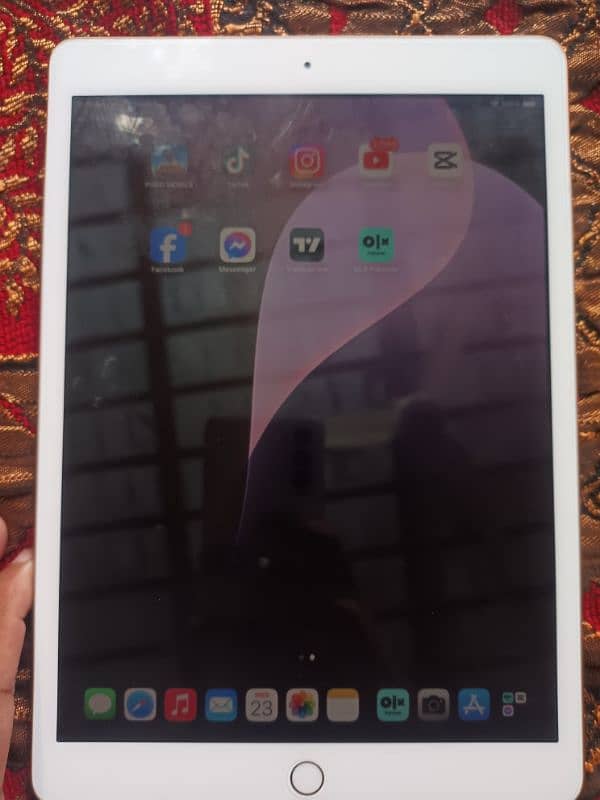 I pad 8 generation 2