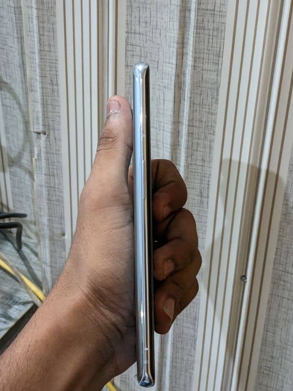 one Plus 9 pro NON PTA OEIM LOCK 2