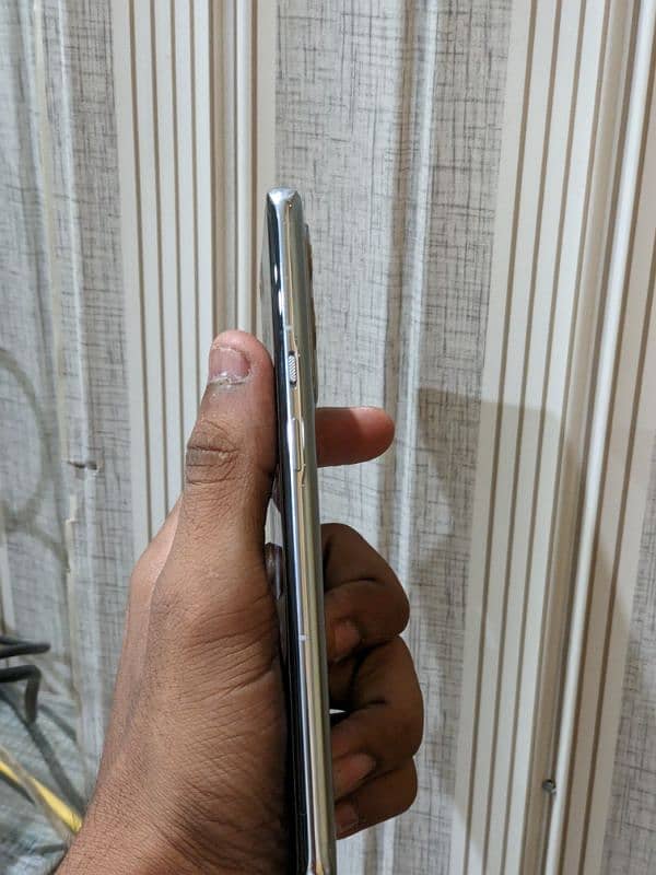 one Plus 9 pro NON PTA OEIM LOCK 5