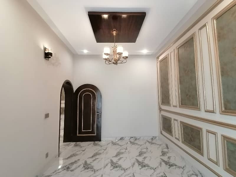 Brand New 10 Marla House For sale In Allama Iqbal Town - Sikandar Block Lahore 12