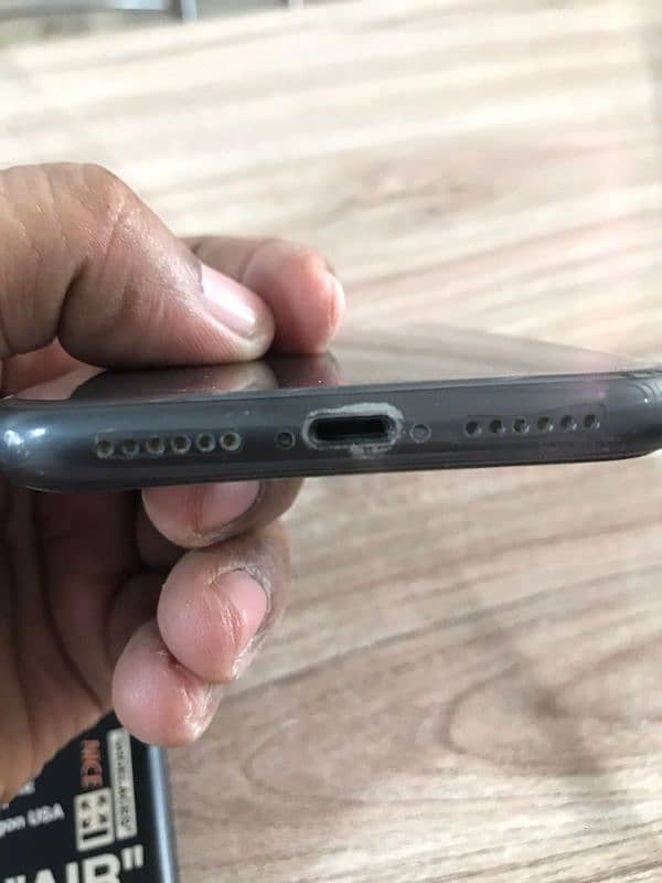 iPhone 11/ Factory Unlocked 1