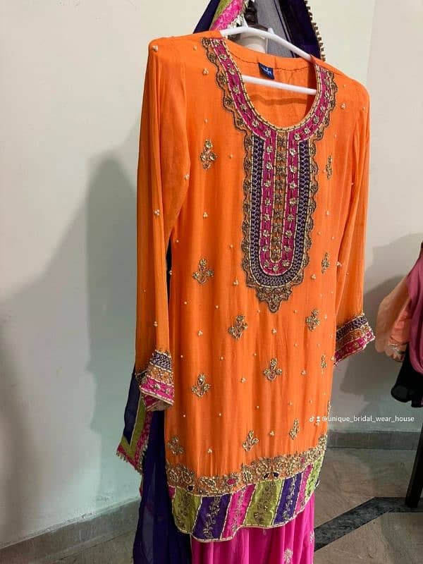 bridal mehndi dress 4