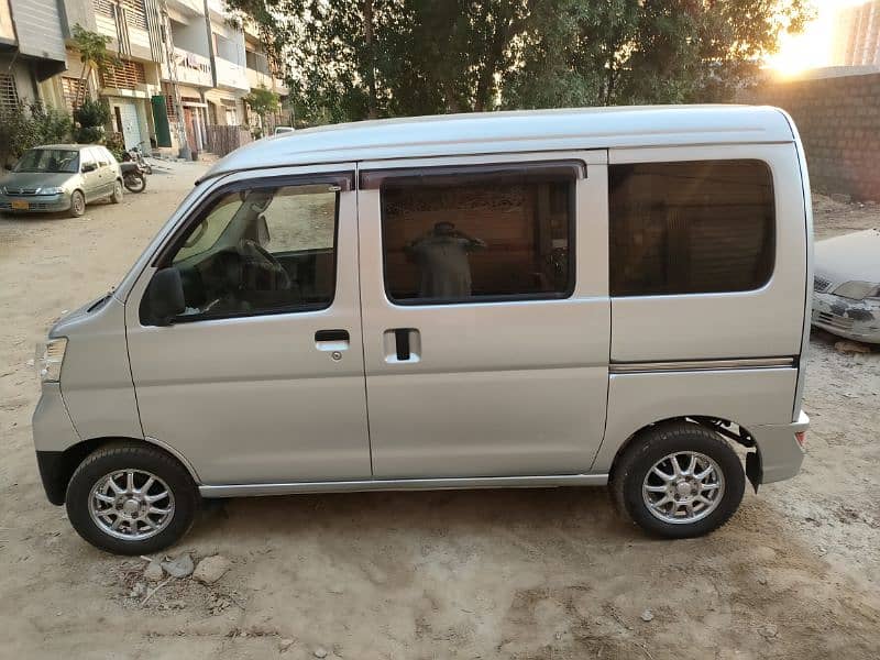 Daihatsu Hijet 2019 4