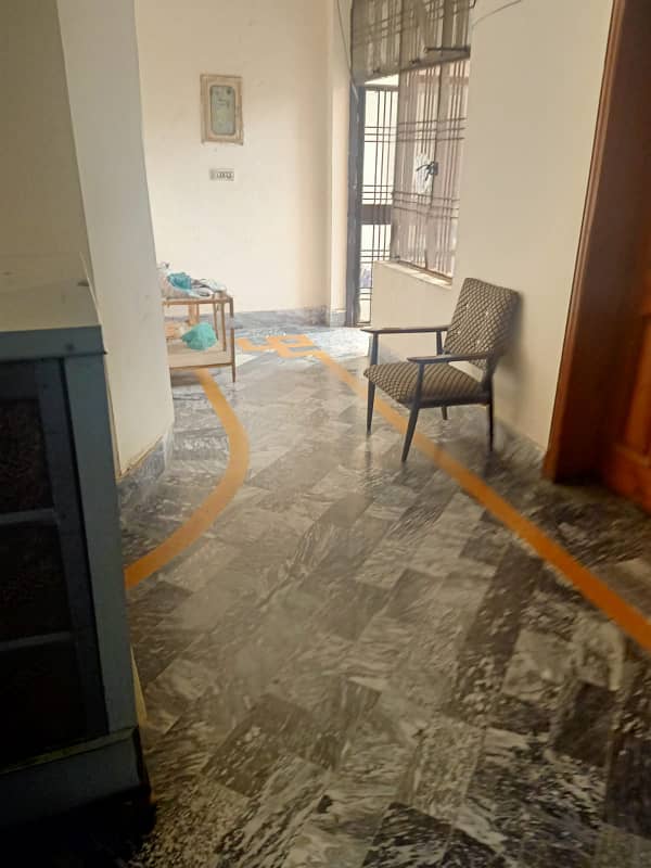 Allama Iqbal Town 18 Marla Upper Portion For Rent Lower Lock 1