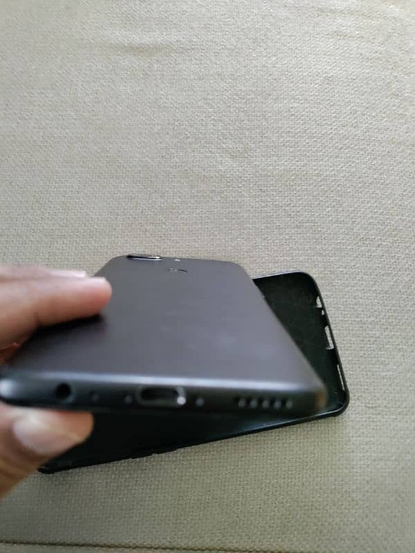 OnePlus 5T 6/64 all ok good working good condition urgent sale 2