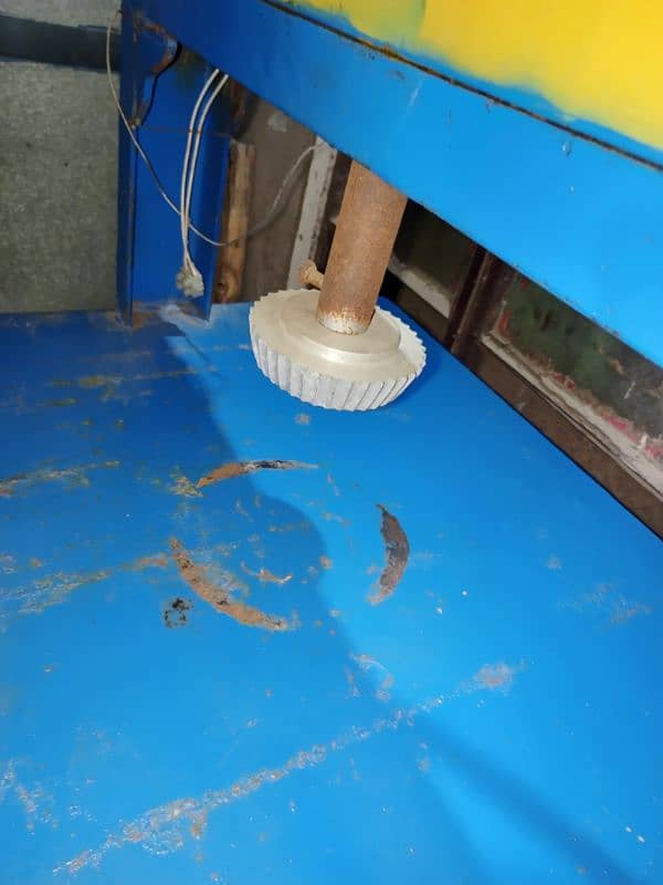 Paper plates making machine for sale 4