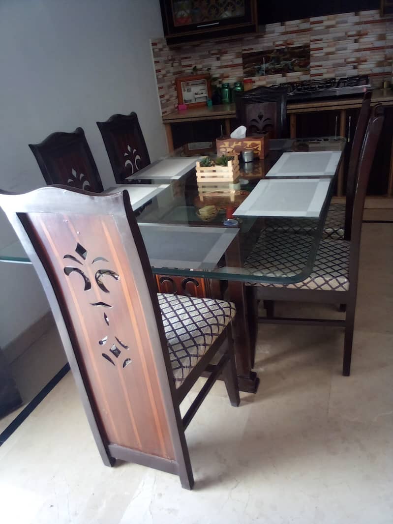 Dining Table Used Like New 0