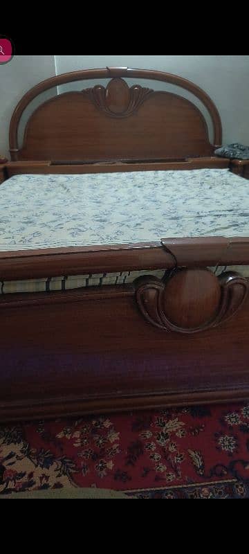 used ok's wood king size bed 0