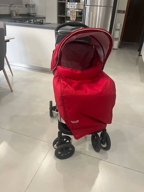 Graco pram and car seat/carrier 2