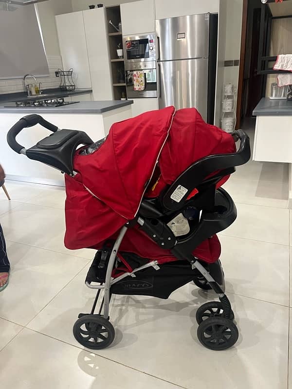 Graco pram and car seat/carrier 4