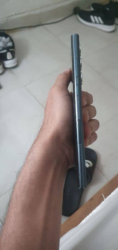 Samsung S22 Ultra Non PTA 9/10 small dot 2