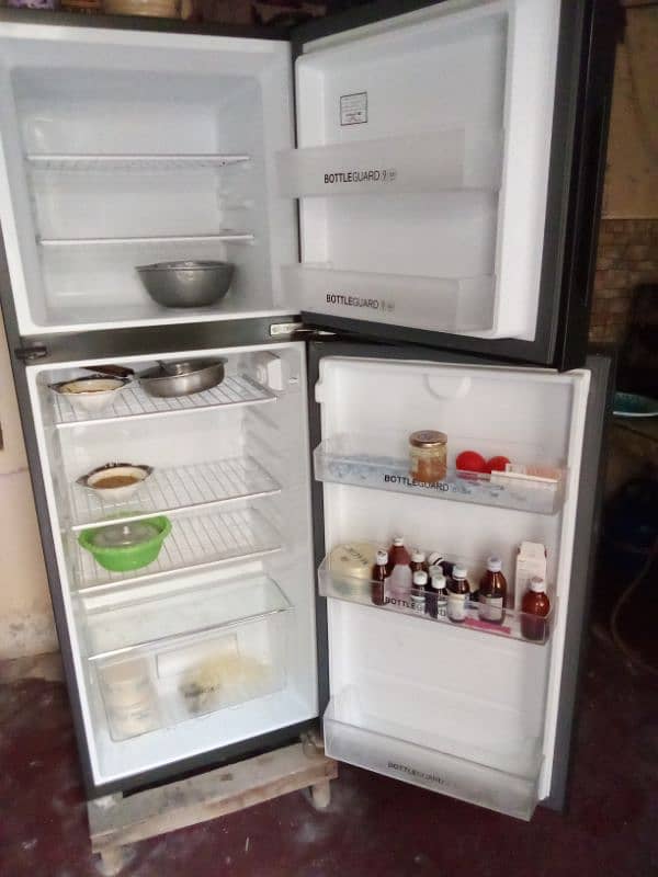 Haier Refrigerator medium Glassdoor with 10 years warranty almost New 0