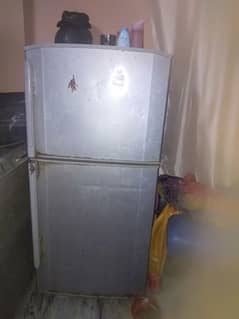 i m seeling my own fridge due too shifting