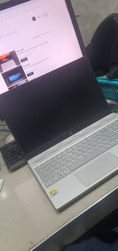 HP Pavilion 15 Graphic Machine