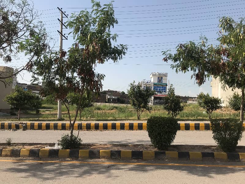 Main Boulevard Plot Heighted Location 11