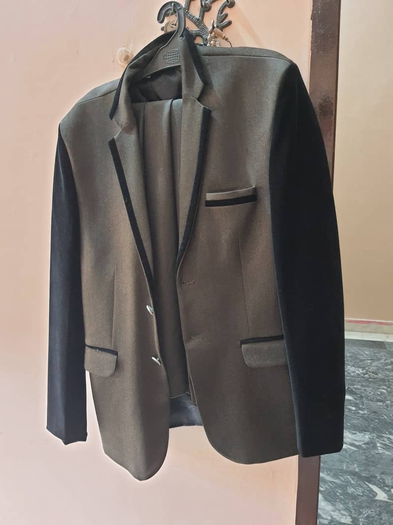 pent coat, waistcoat large size 1