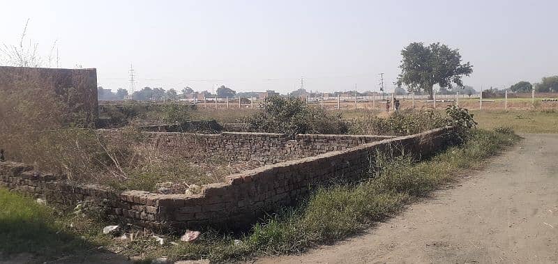 6 marla Commercial Corner plot 3 side Road, daak walla  0331 3630462 5