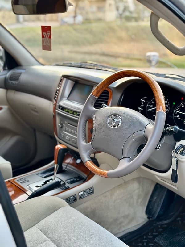 Toyota Land Cruiser 2004 8