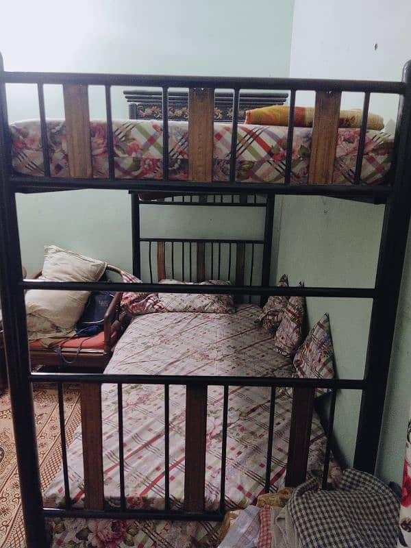 Double bed with one spring or one simple metress 3