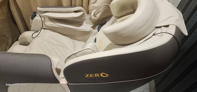 zero Uspreme massage Chair 4