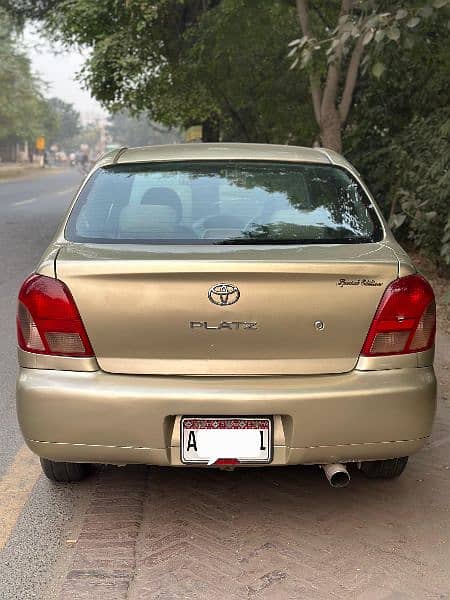 Toyota Platz 2000 1