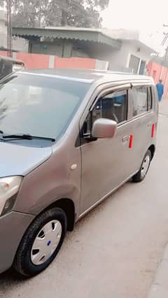 Suzuki Wagon R 2016: contact no 03080595783