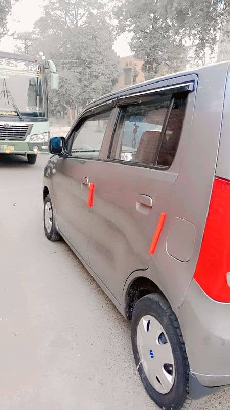 Suzuki Wagon R 2016: contact no 03080595783 3