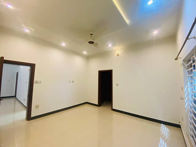 Brand New Condition 10 Marla Proper Double Unit House Available For Rent, 0