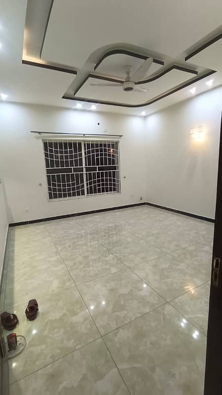 1 Kanal Double Unit House Available For Rent 8