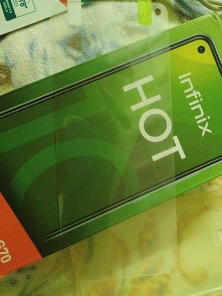 Infinix hot 10 6/128 3