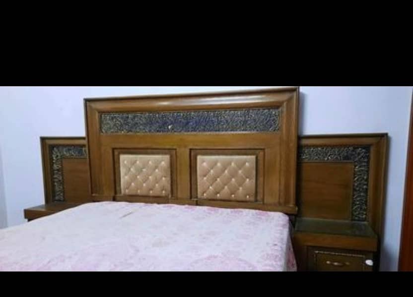 bed with mattress and dressing table 8