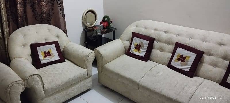 Sofa Set for sale 5 seater 1