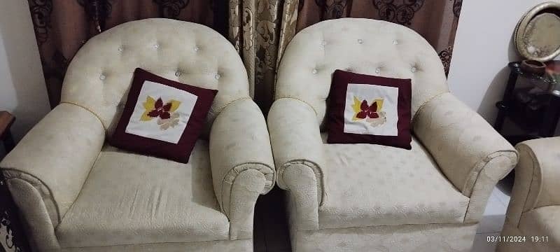 Sofa Set for sale 5 seater 2