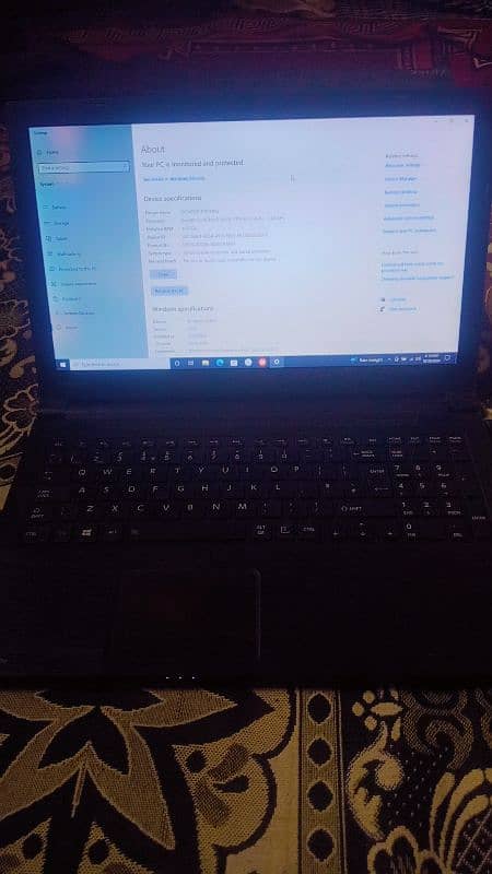 Toshiba laptop for sale in good condition 4