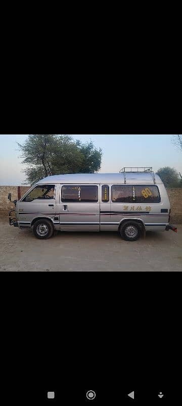 Toyota Hiace Hi Roof 2