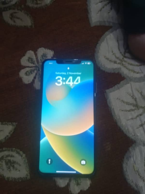 iPhone XS Max 10 by 10 condition 8